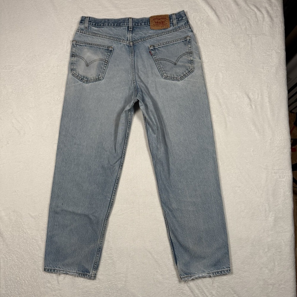 Levis Jeans Mens 36x30 Blue Relaxed Fit Straight Leg Vintage Flaws - Picture 10 of 16